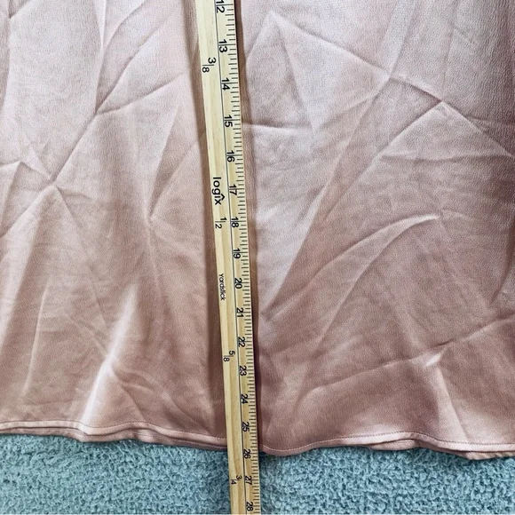 NEW Liz Claiborne Women's Short Sleeve Back Keyhole Satin Blouse Pink Plus 2X - Picture 13 of 15